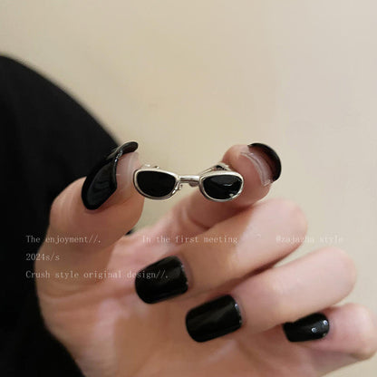 🕶️ Mini Sunglasses Aesthetic Ring
