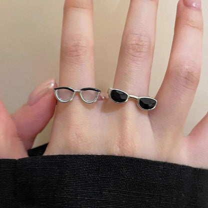 🕶️ Mini Sunglasses Aesthetic Ring
