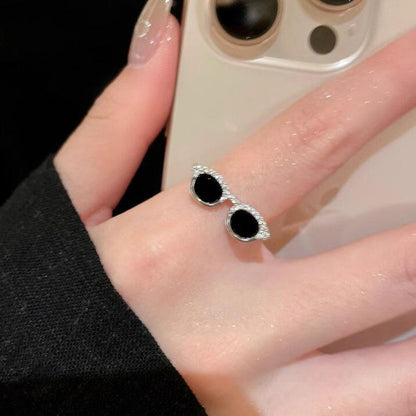 🕶️ Mini Sunglasses Aesthetic Ring