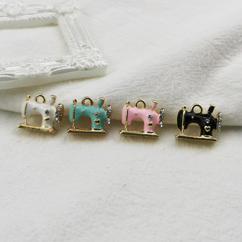 🧵 Sewing Machine Keychain