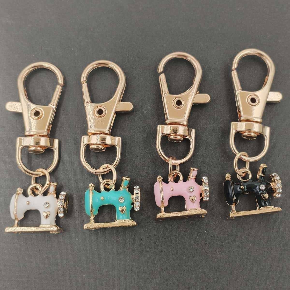 🧵 Sewing Machine Keychain